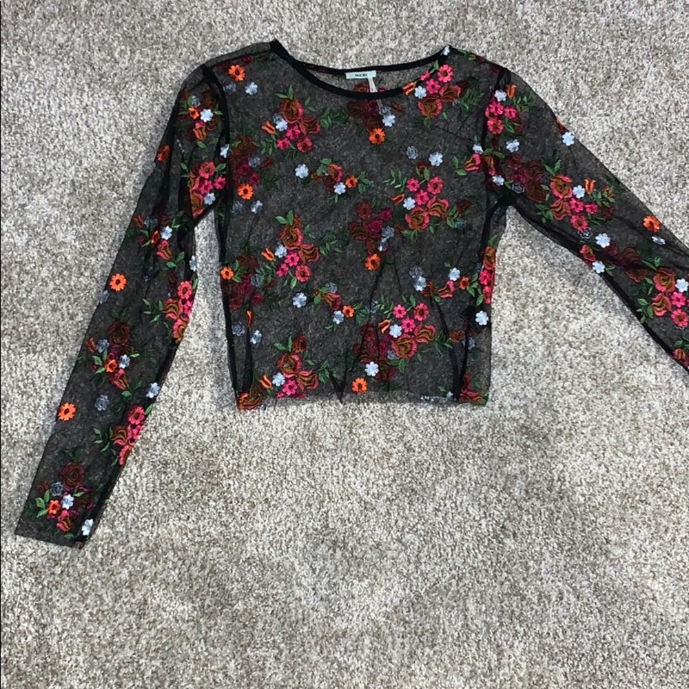 Sheer long sleeve with flower detail